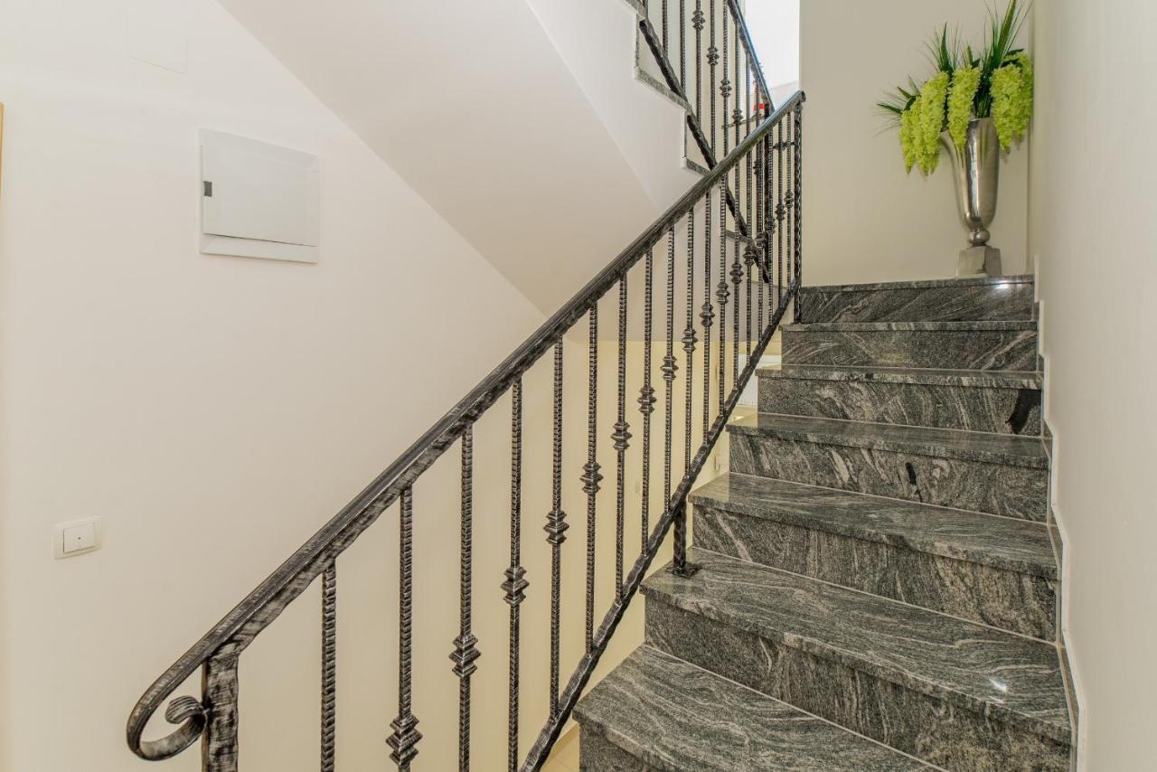 Apartments Djian Vir Εξωτερικό φωτογραφία