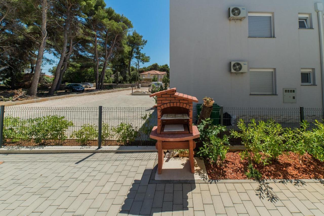 Apartments Djian Vir Εξωτερικό φωτογραφία