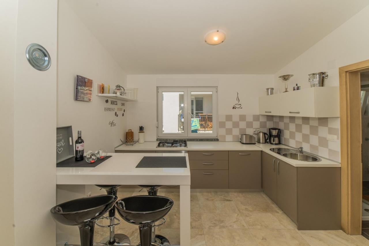 Apartments Djian Vir Εξωτερικό φωτογραφία