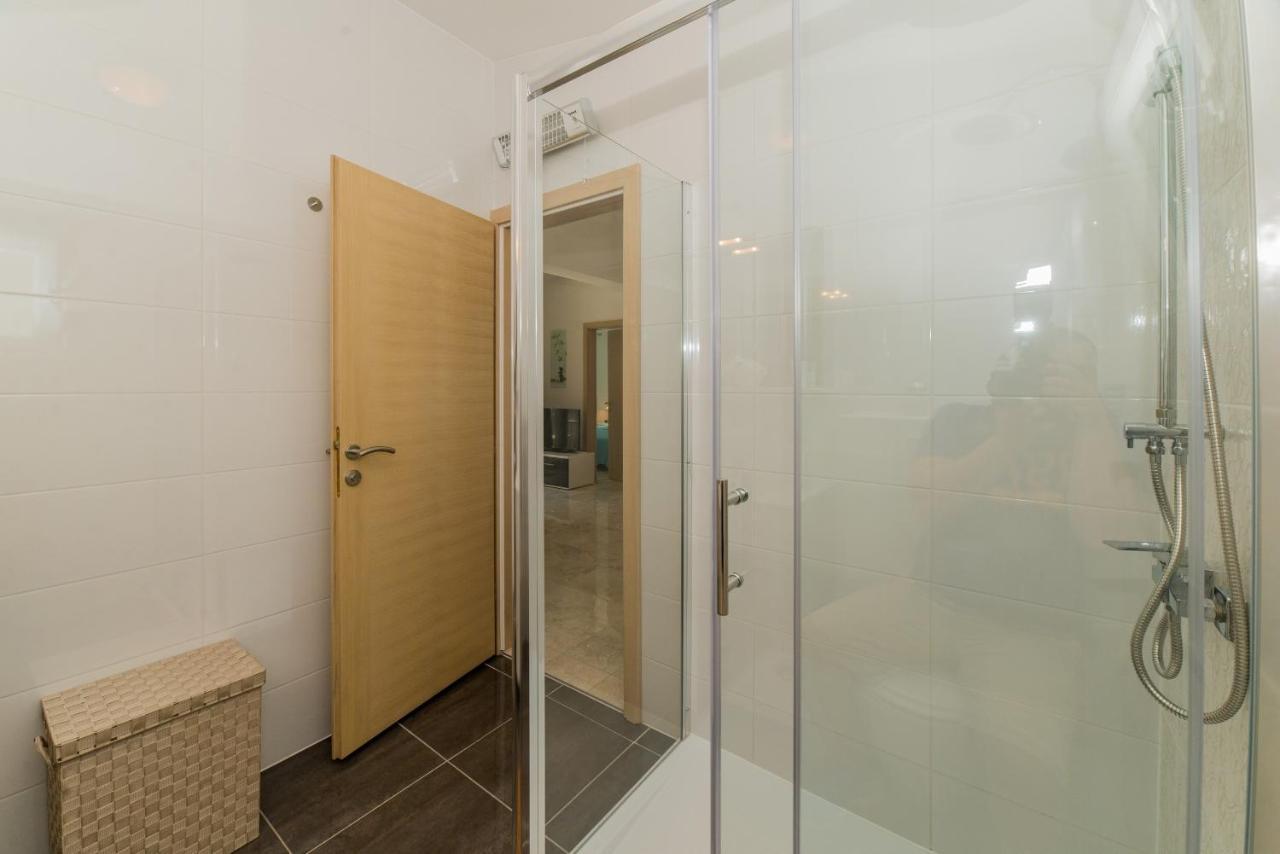 Apartments Djian Vir Εξωτερικό φωτογραφία