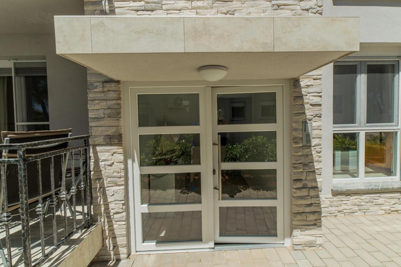 Apartments Djian Vir Εξωτερικό φωτογραφία