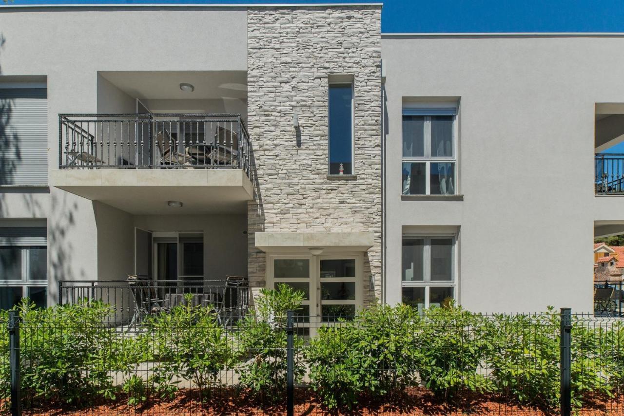 Apartments Djian Vir Εξωτερικό φωτογραφία