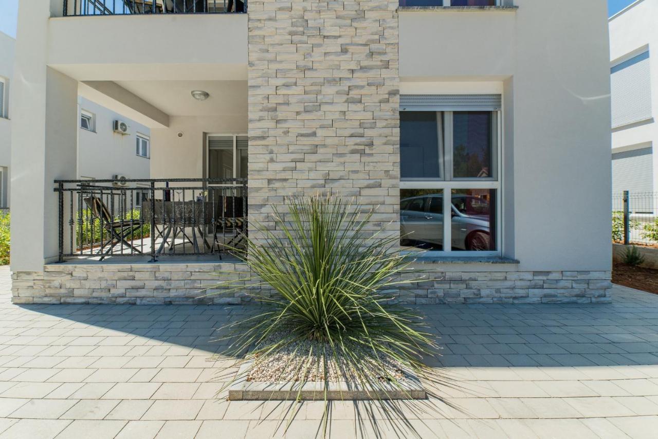 Apartments Djian Vir Εξωτερικό φωτογραφία