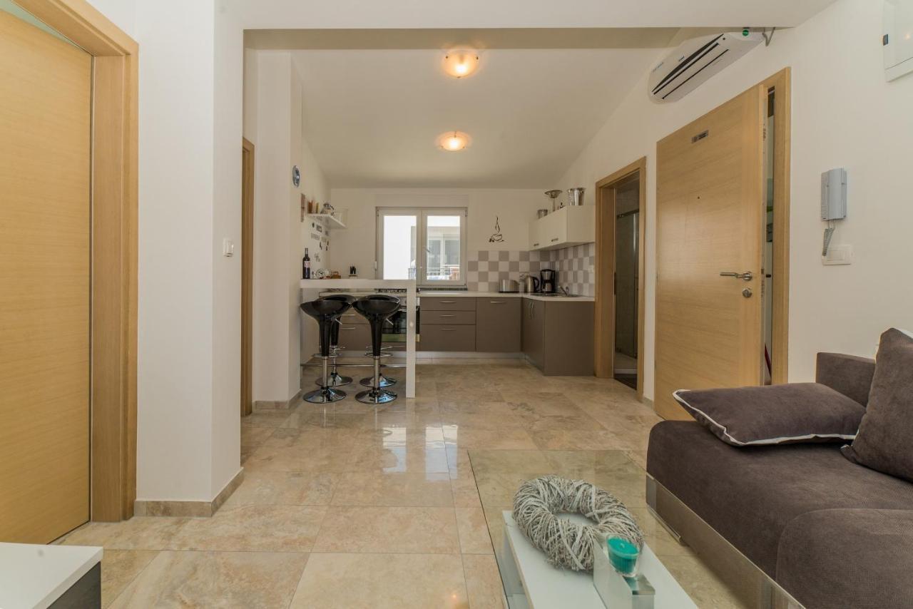 Apartments Djian Vir Εξωτερικό φωτογραφία