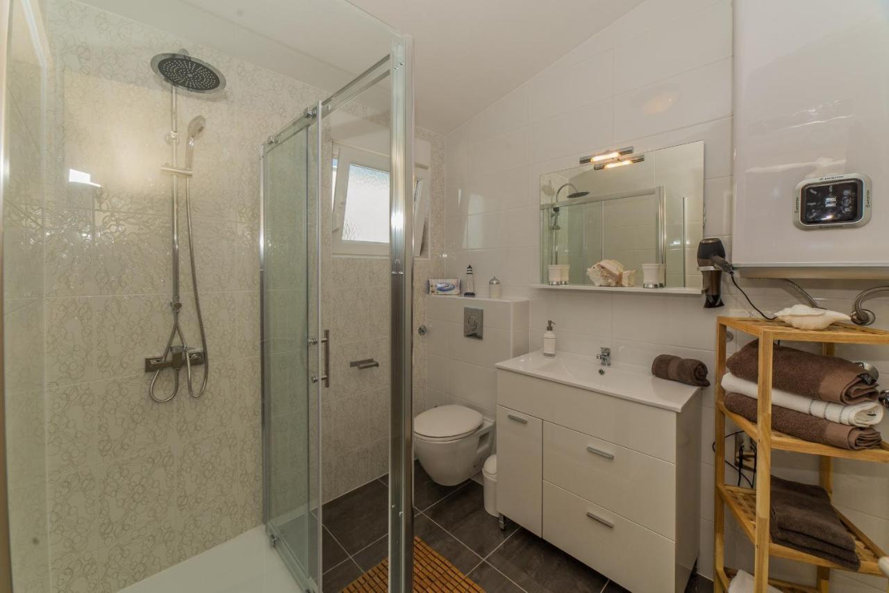 Apartments Djian Vir Εξωτερικό φωτογραφία
