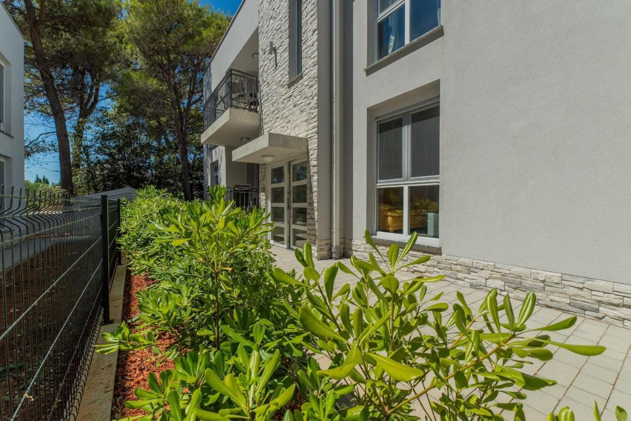 Apartments Djian Vir Εξωτερικό φωτογραφία