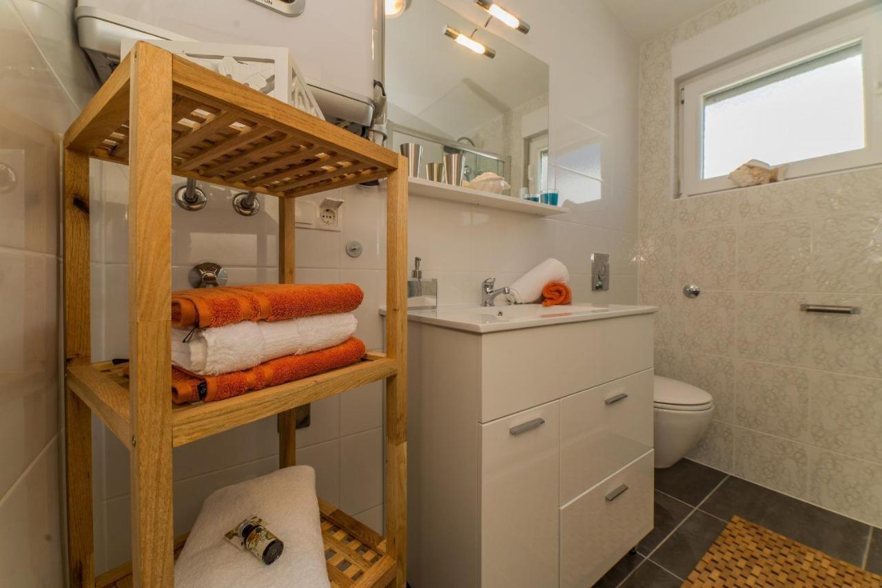 Apartments Djian Vir Εξωτερικό φωτογραφία