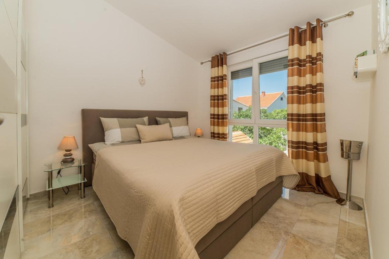 Apartments Djian Vir Εξωτερικό φωτογραφία