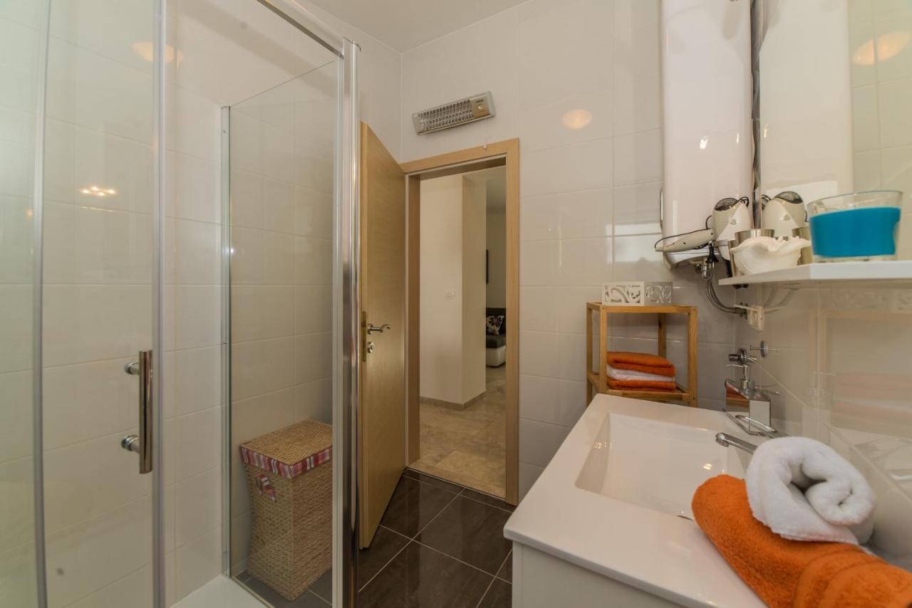 Apartments Djian Vir Εξωτερικό φωτογραφία