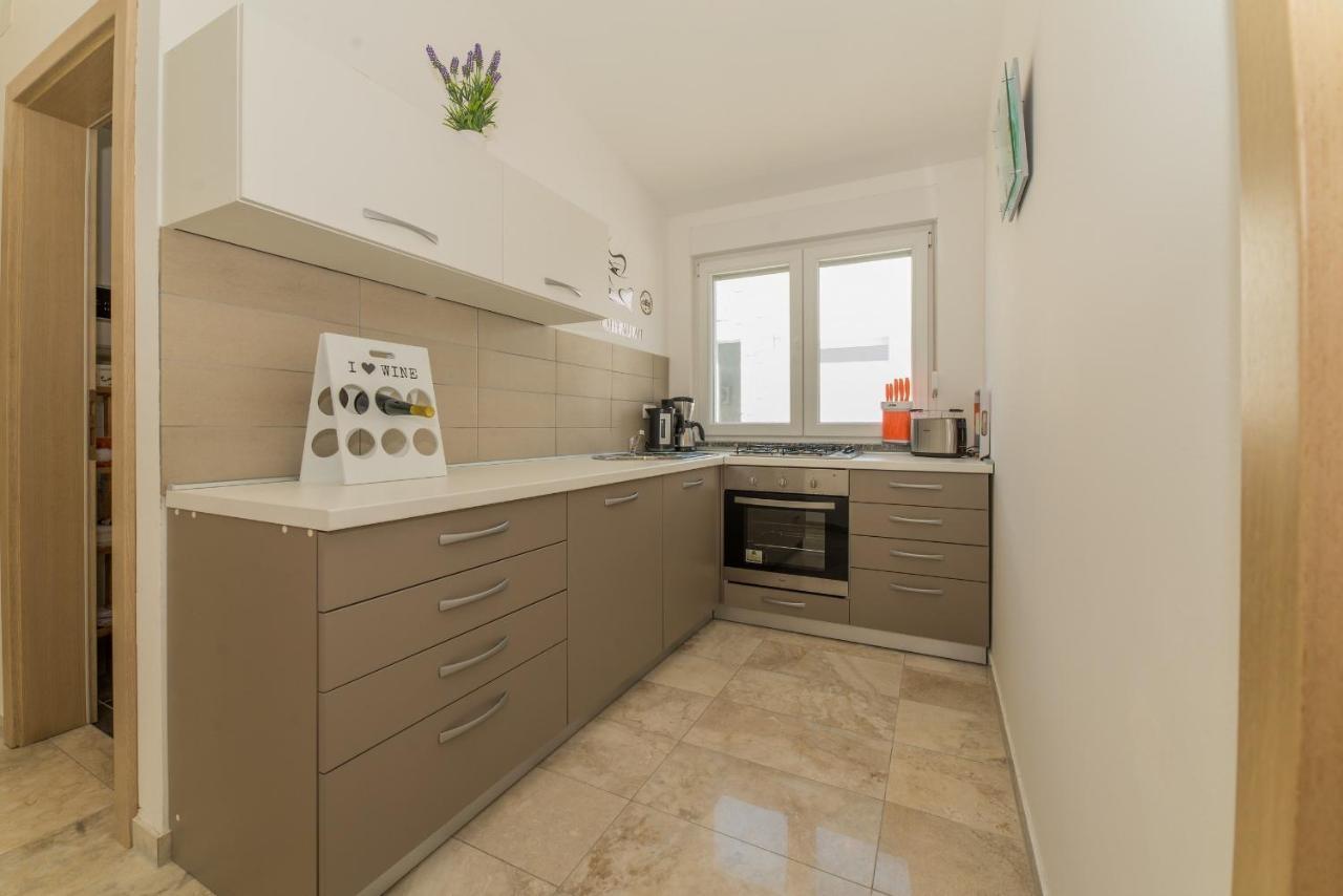 Apartments Djian Vir Εξωτερικό φωτογραφία